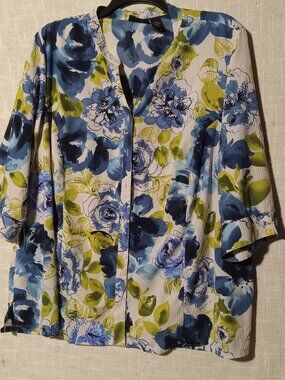 Maggie Barnes 2X floral blouse
